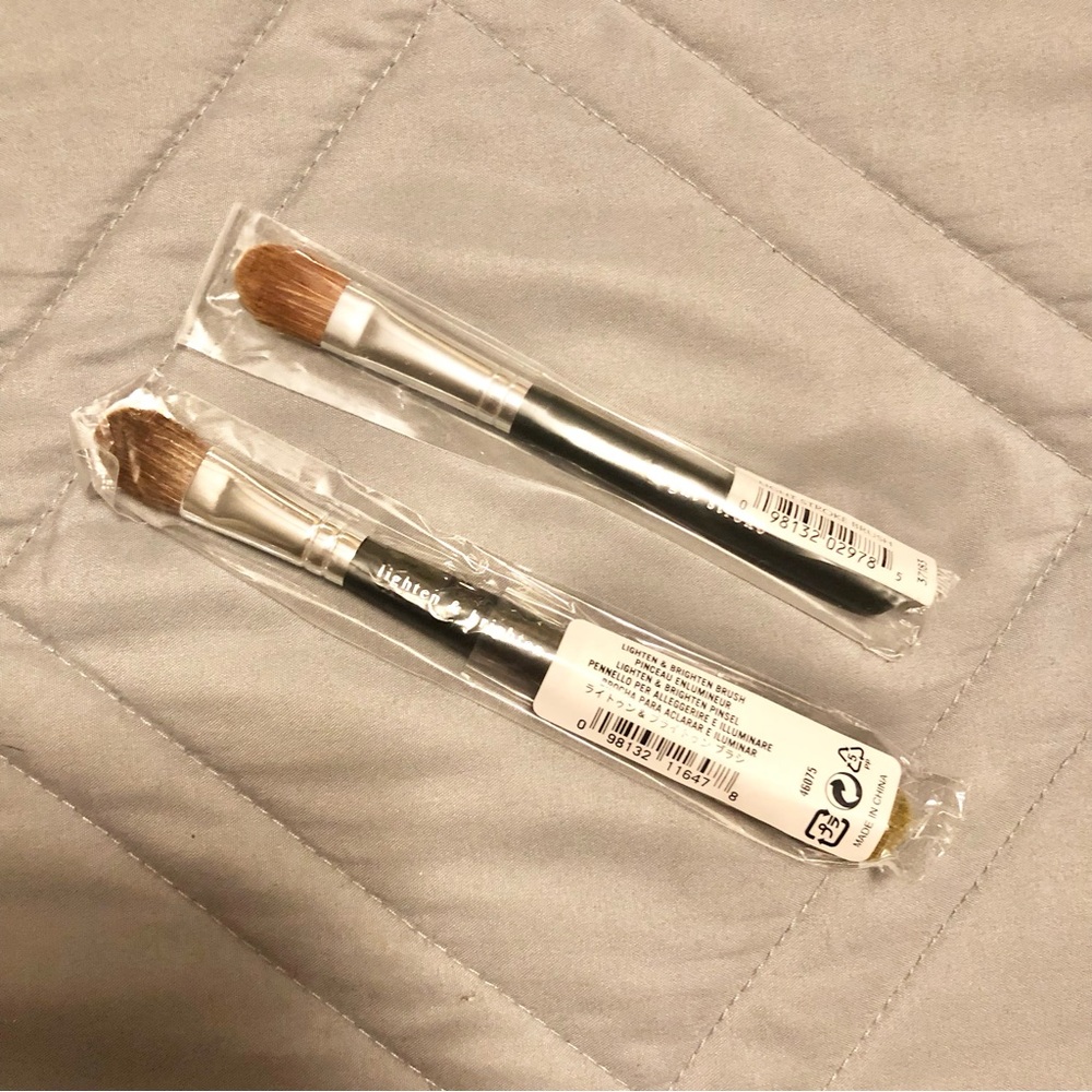 Bare Minerals Bundle of 2 Face/Contour Brushes by NWT - Picture 1 of 2